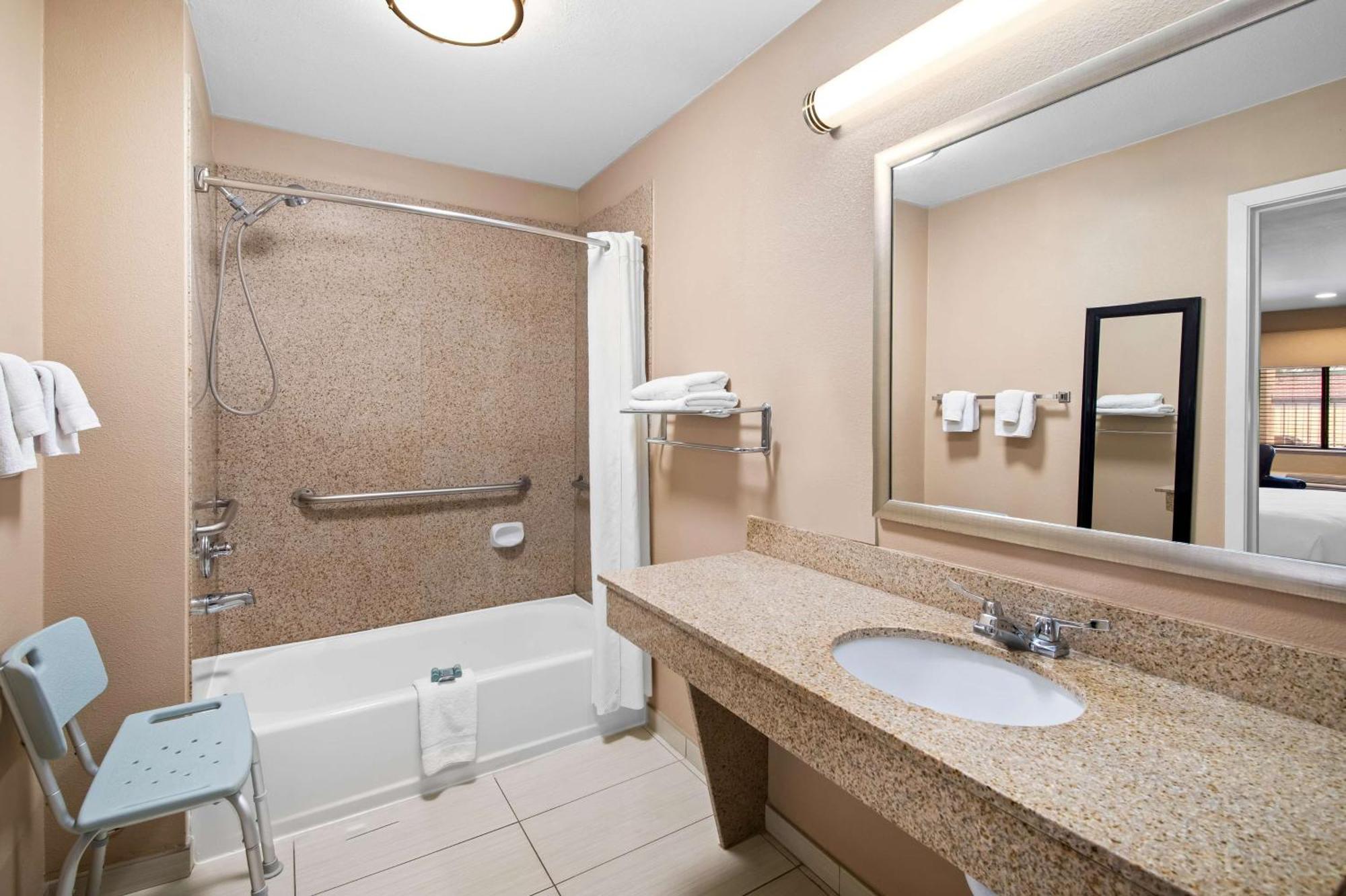 Best Western Cedar Inn Cedar Park Bagian luar foto